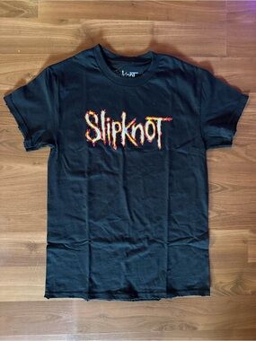 Hot Topic Black Slipknot Flame Logo Short Sleeve Tee